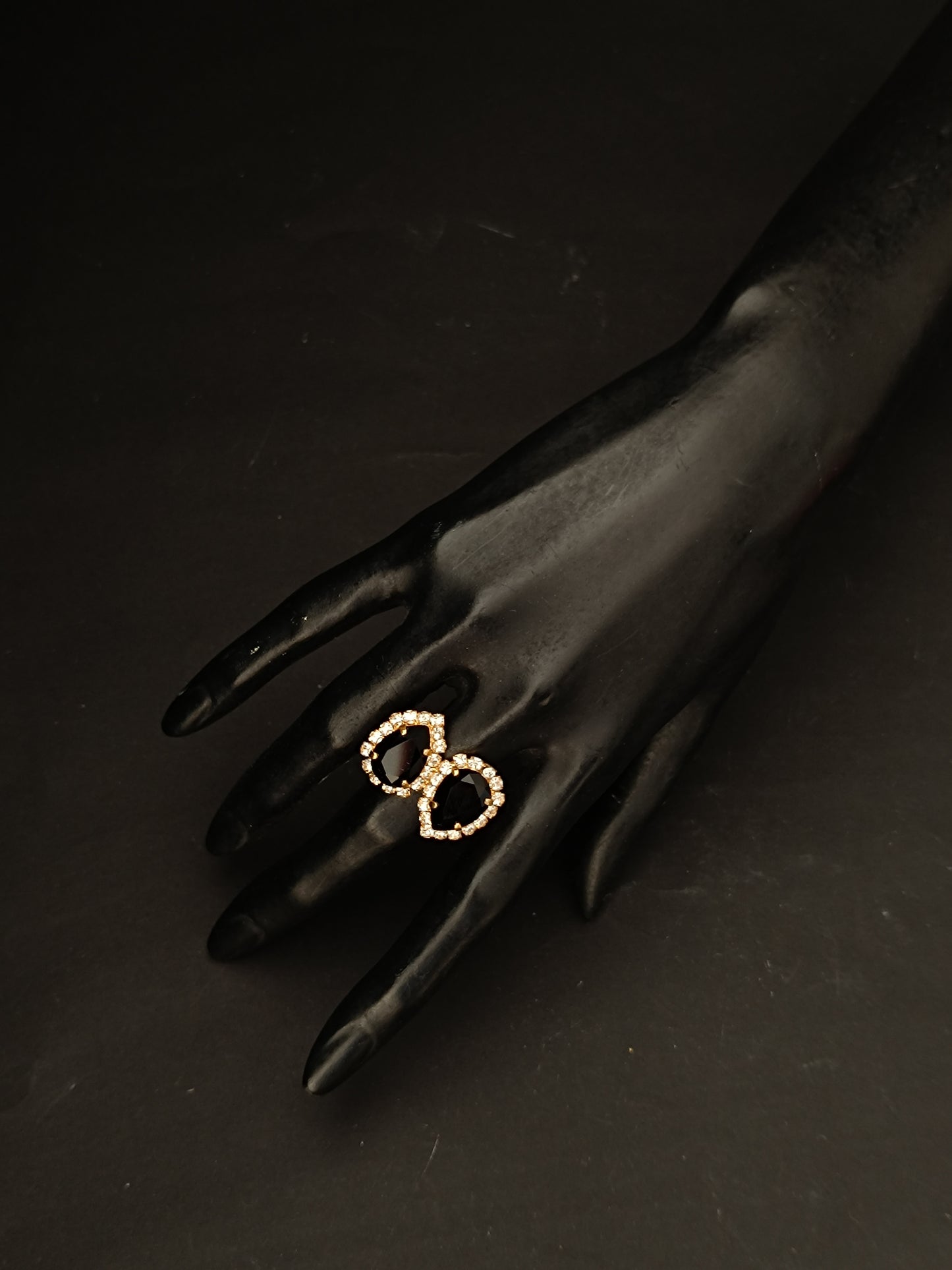 Δαχτυλίδι διπλό δάκρυ σε μαύρο χρώμα